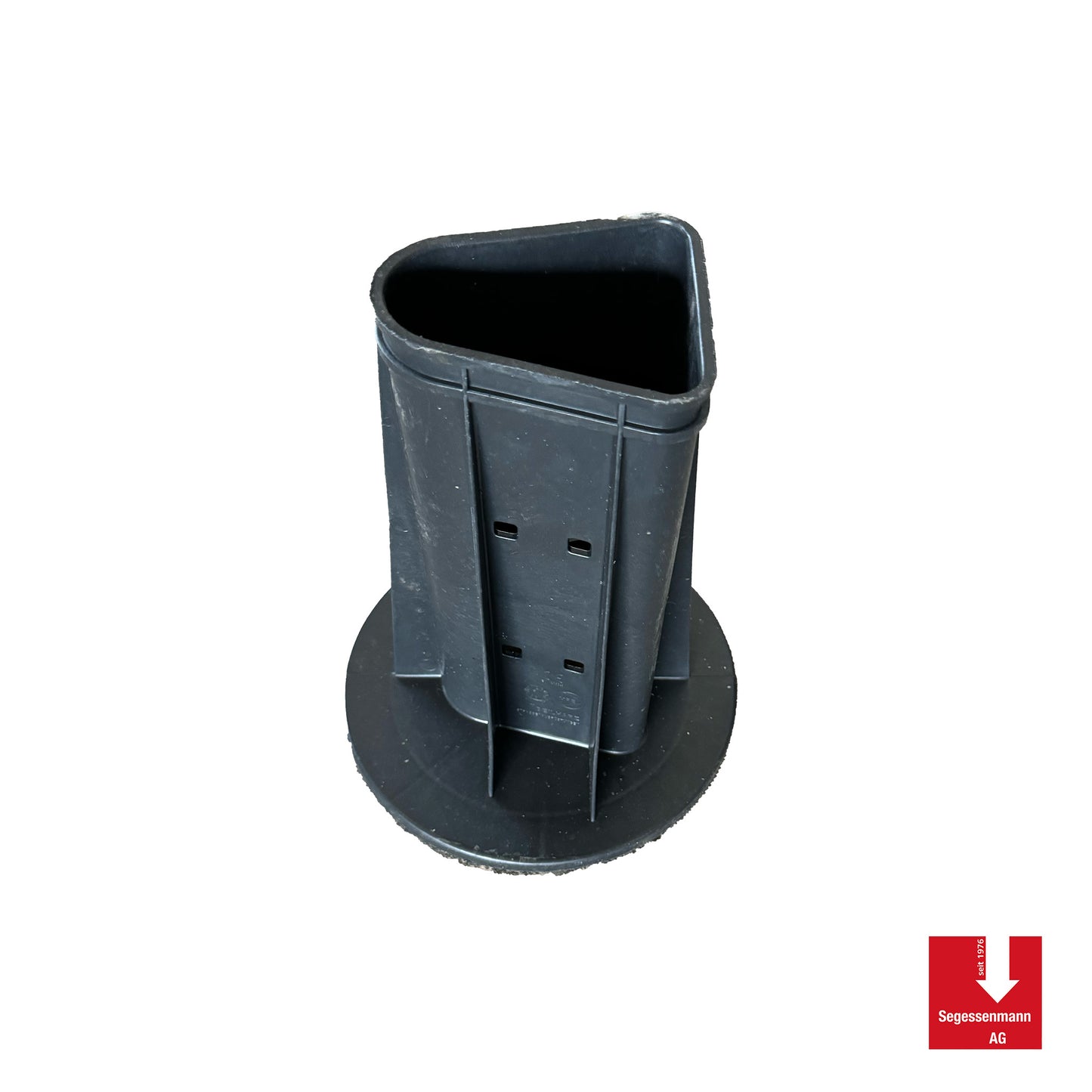 Kunststoffsockel zu Dreieck- Strassenleitpfosten